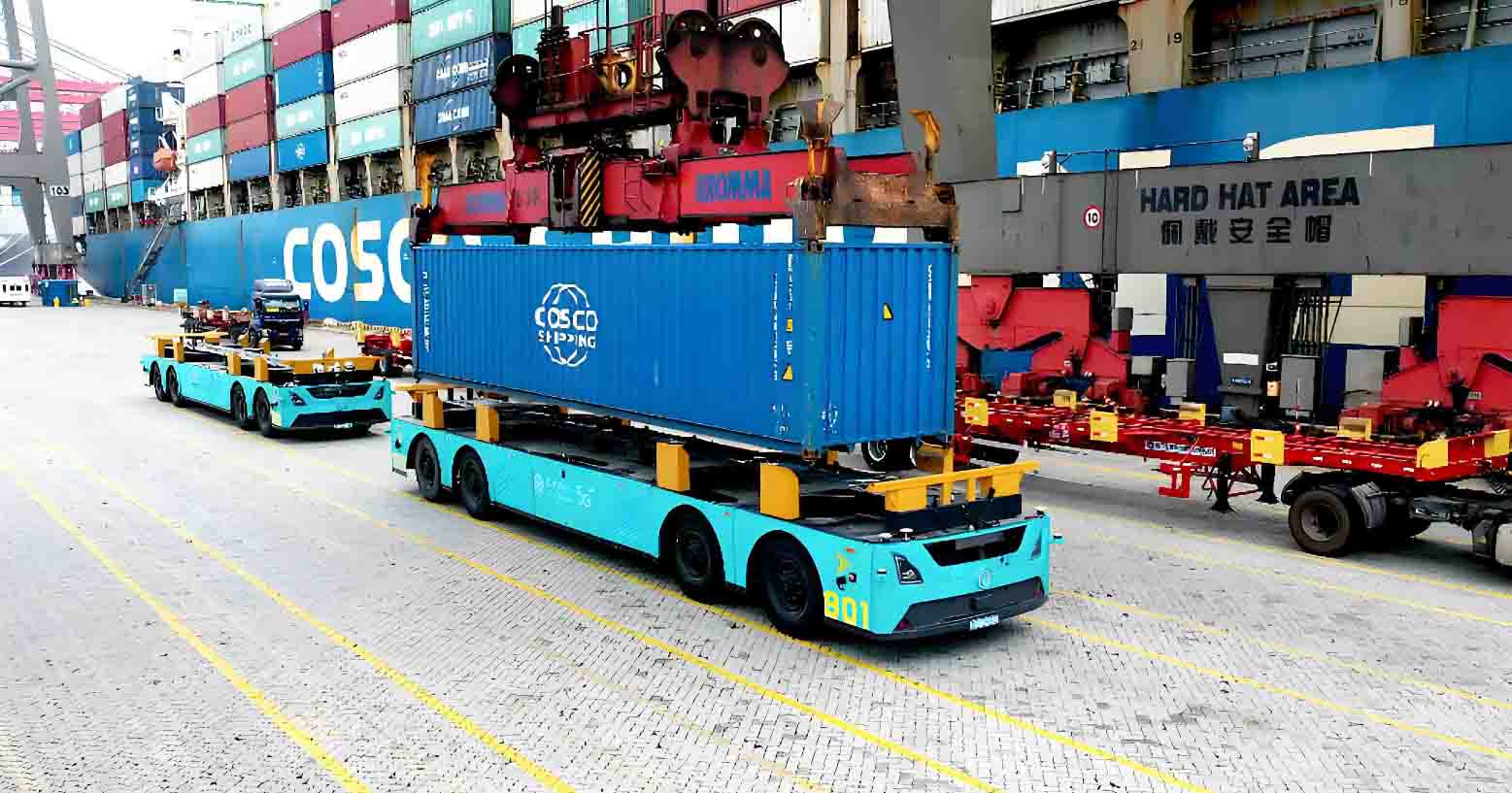 cargo carrying robot