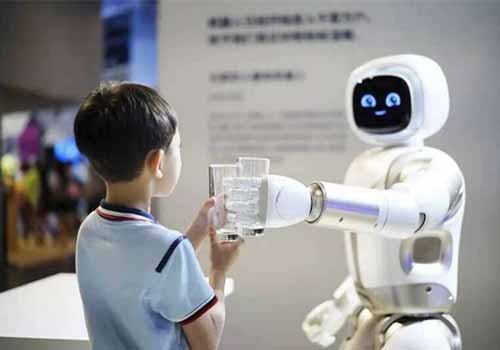 世界の人工知能会議が開催されます。上海： 私はロボットによってマッサージされました